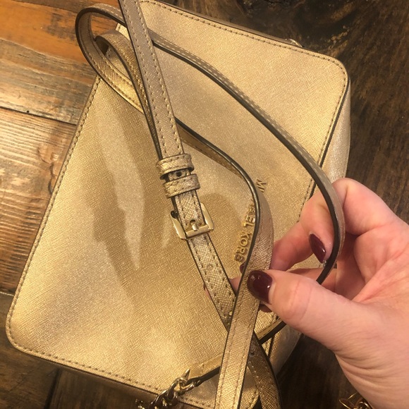 Michael Kors Metallic Crossbody - Picture 5 of 7